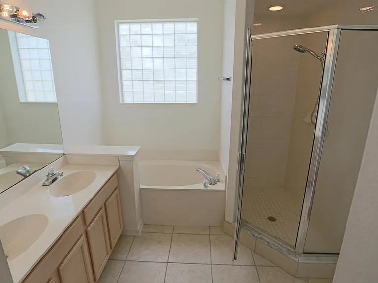 1603 Prestwick Pl — Photo 27