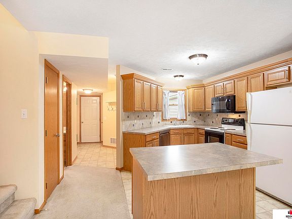 4th image of 628 Lakeside Dr #57