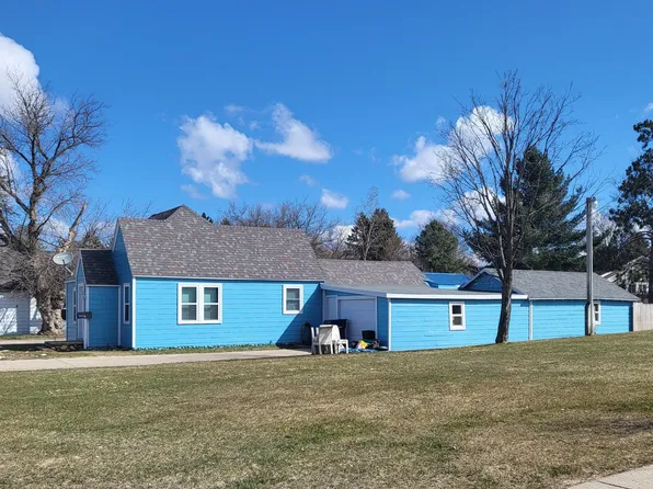 305 State St, Grayling, MI 49738