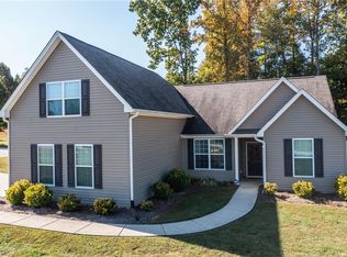 6992 Wilson Creek Ct, Walkertown, NC 27051