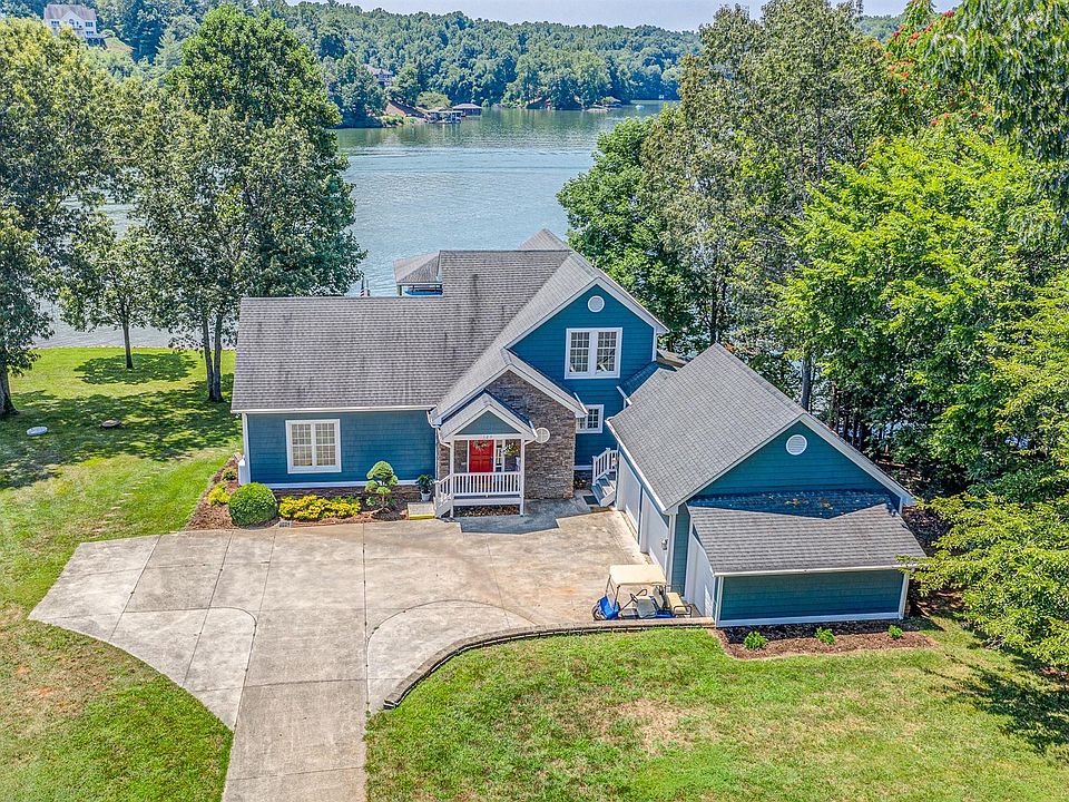 1st image of 127 Briarcliff Dr