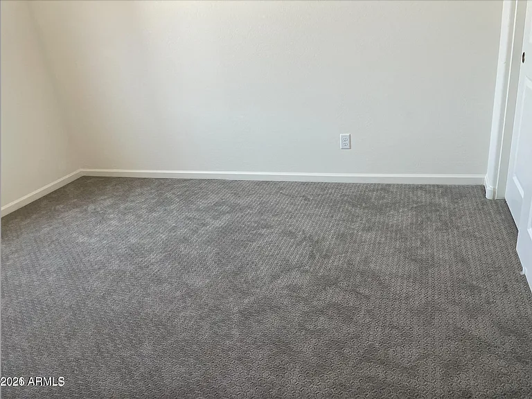 815 W Nova Pl — Photo 2