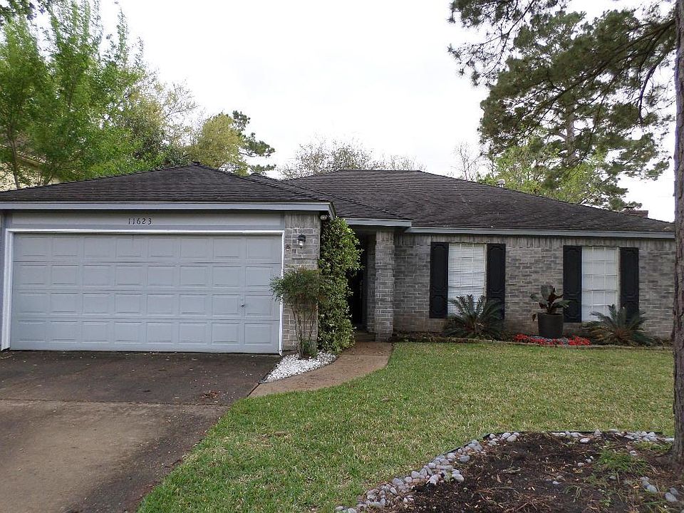 1st image of 11623 Park Creek Dr