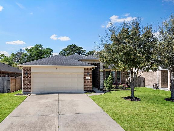 2nd image of 15623 Whisper Woods Dr