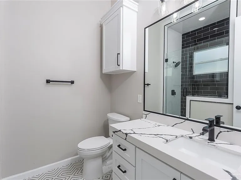 7305 N 25th Ln — Photo 18