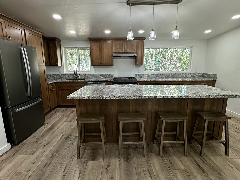1803 E Miles St — Photo 7