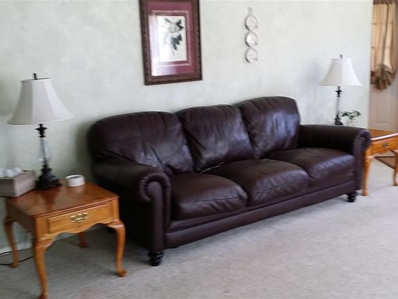 5th image of 217 Westlawn Ave