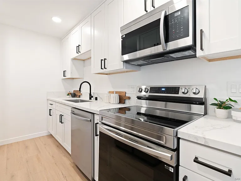 540 Oakdale Ln #C — Photo 14