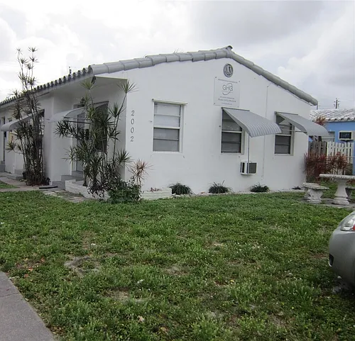 2002 Wilson St #1 Photo 1