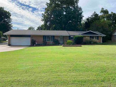 1600 N Pecan Rd, Ponca City, OK, 74604