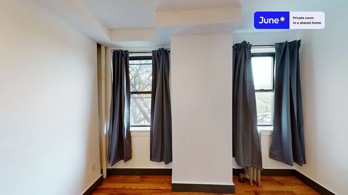 Queen bedroom in 5 bed/2 bath home in Prospect Lefferts Gardens #485 C — Photo 2