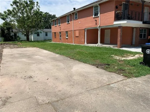 1736 Louisa St, New Orleans, LA 70117