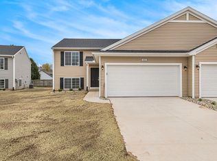 107 Mackenzie St, White Pigeon, MI 49099