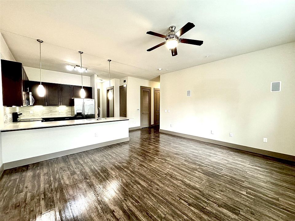1st image of 2033 S Gessner Rd APT 2108