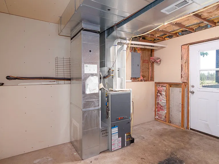 1309 Pineview St — Photo 15