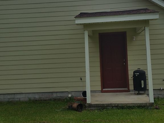 Back door into large utilityroom