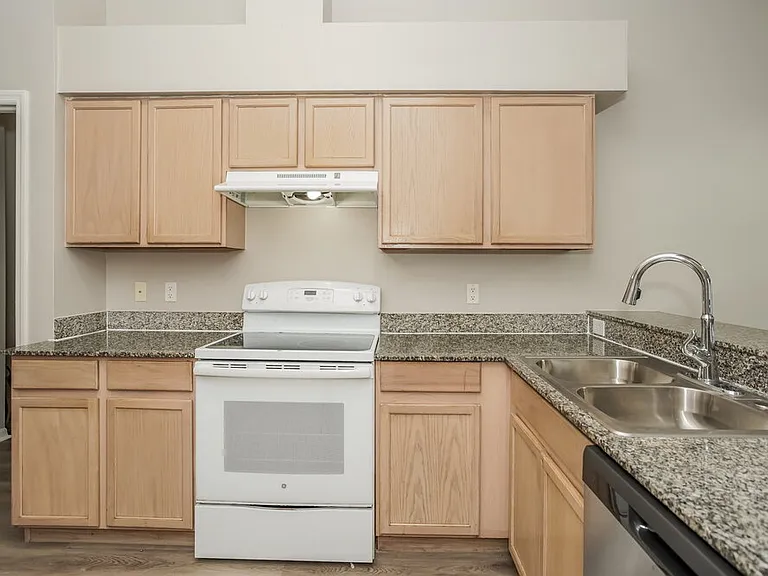 12914 Fieldmoor Ct — Photo 6