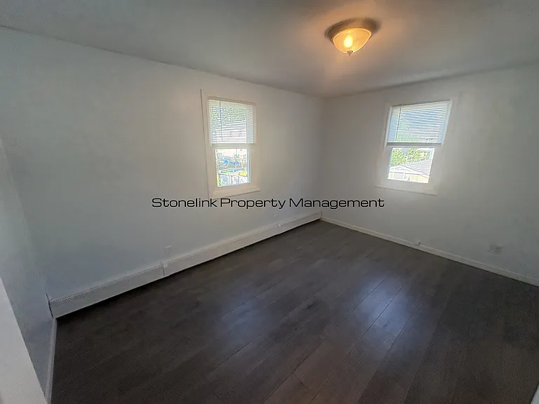480 Bullocks Point Ave — Photo 11