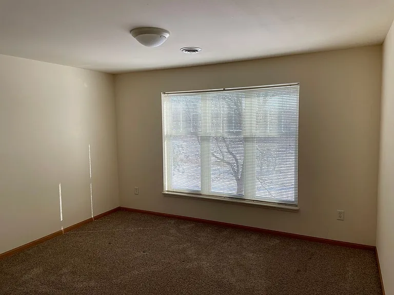 Door Creek Apartments — Photo 8