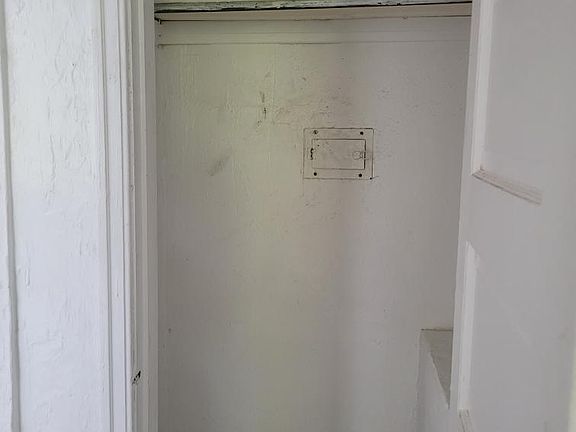 5th image of 1906 Elsmere Ave #7