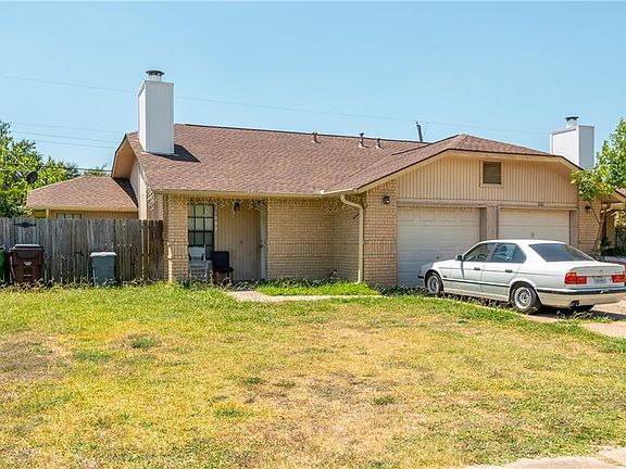 2nd image of 1000 Hyridge St #1000/1002