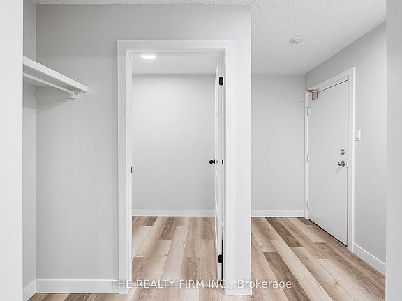 3rd image of 1096 Jalna Blvd #40