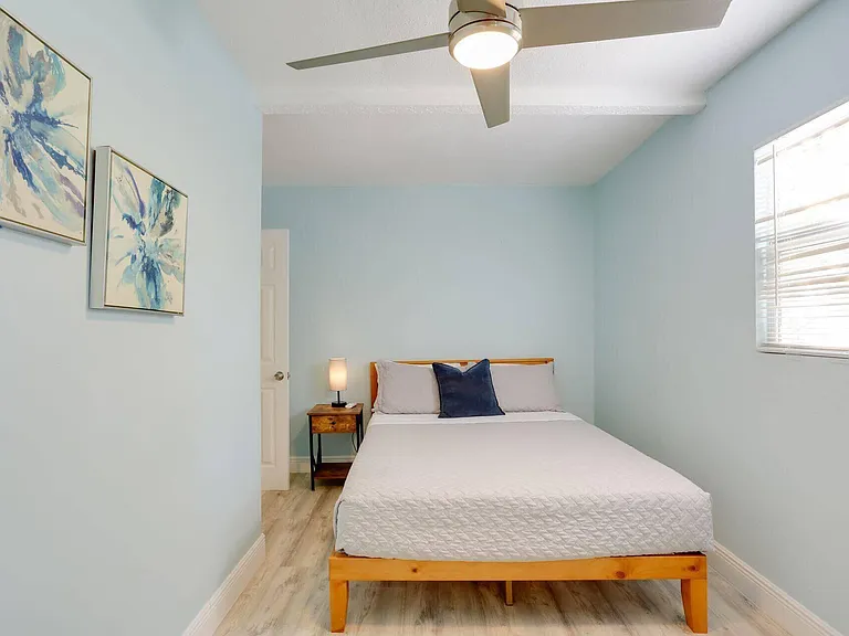 216 S M St #1 — Photo 17