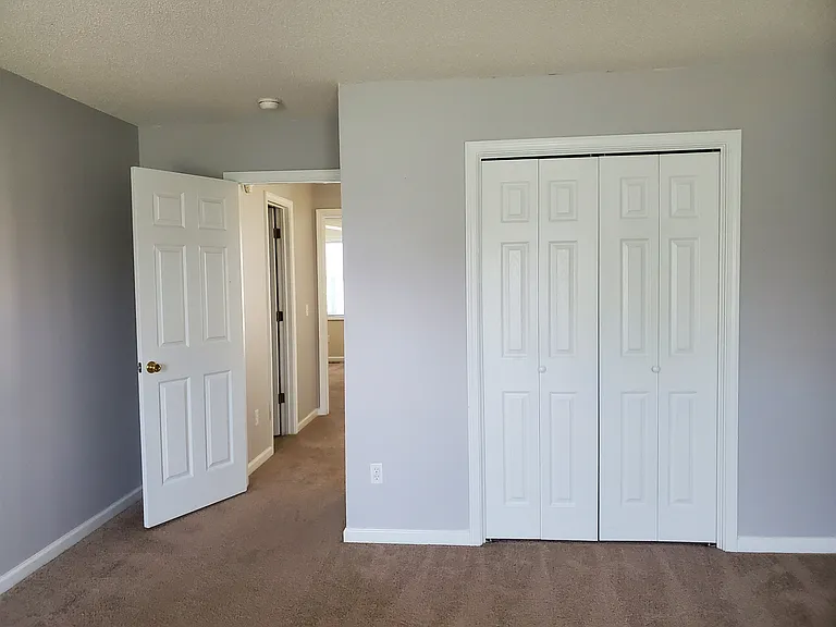 169 N Springview Dr — Photo 14