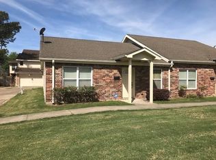 1325 Queens Rd, Pasadena, TX 77502