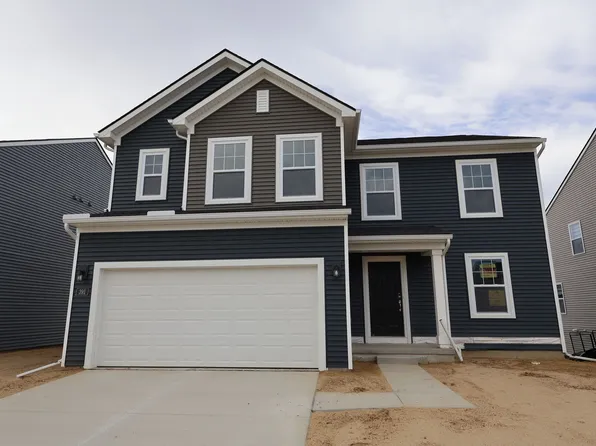 391 Edge Brook Dr, Holly, MI 48442