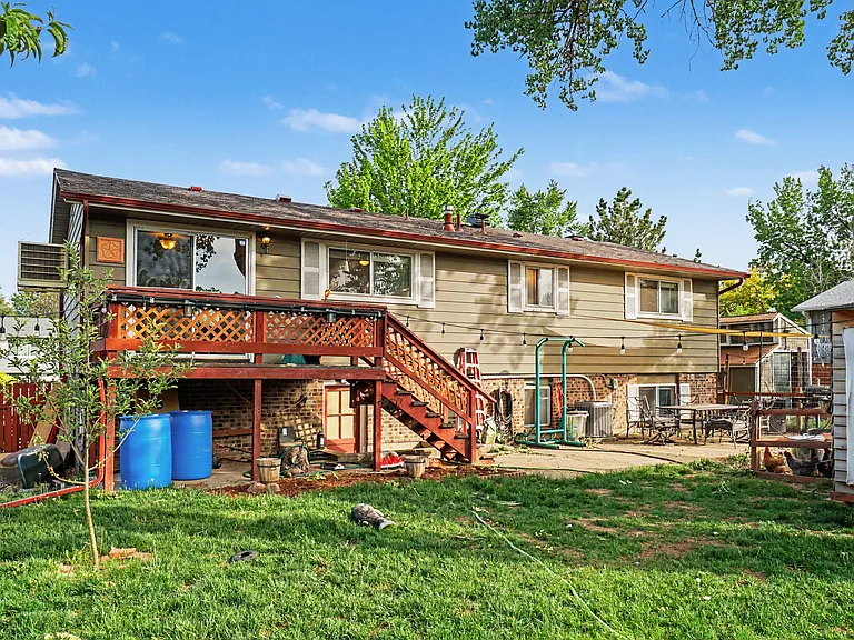 1310 Brookfield Dr — Photo 3