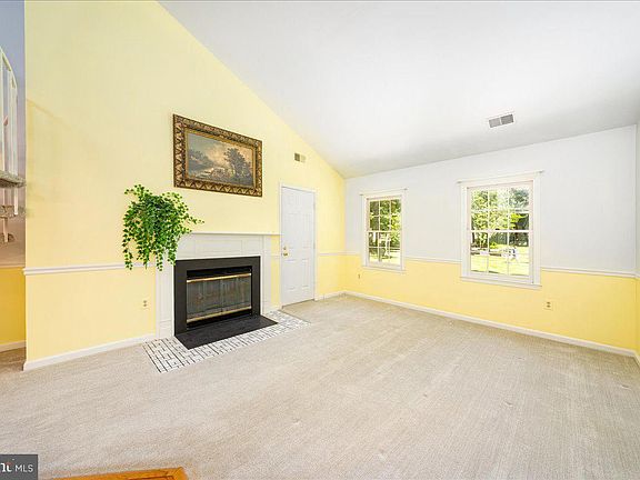 5th image of 20541 Shadyside Way #28-2