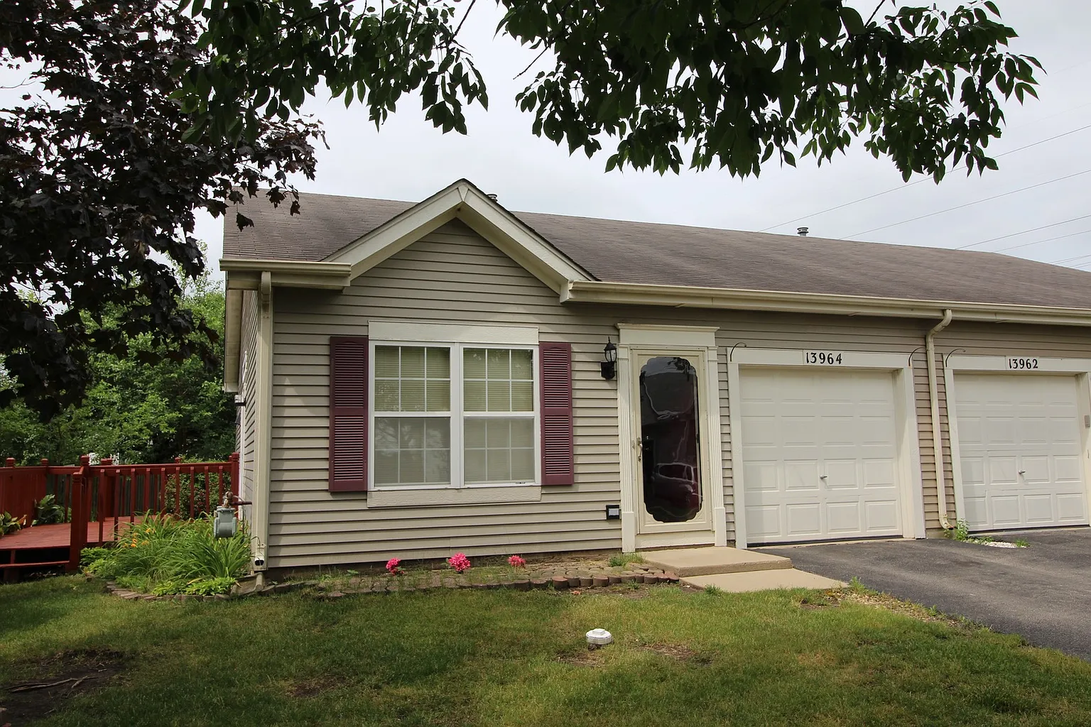 13964 Danbury Dr photo 1