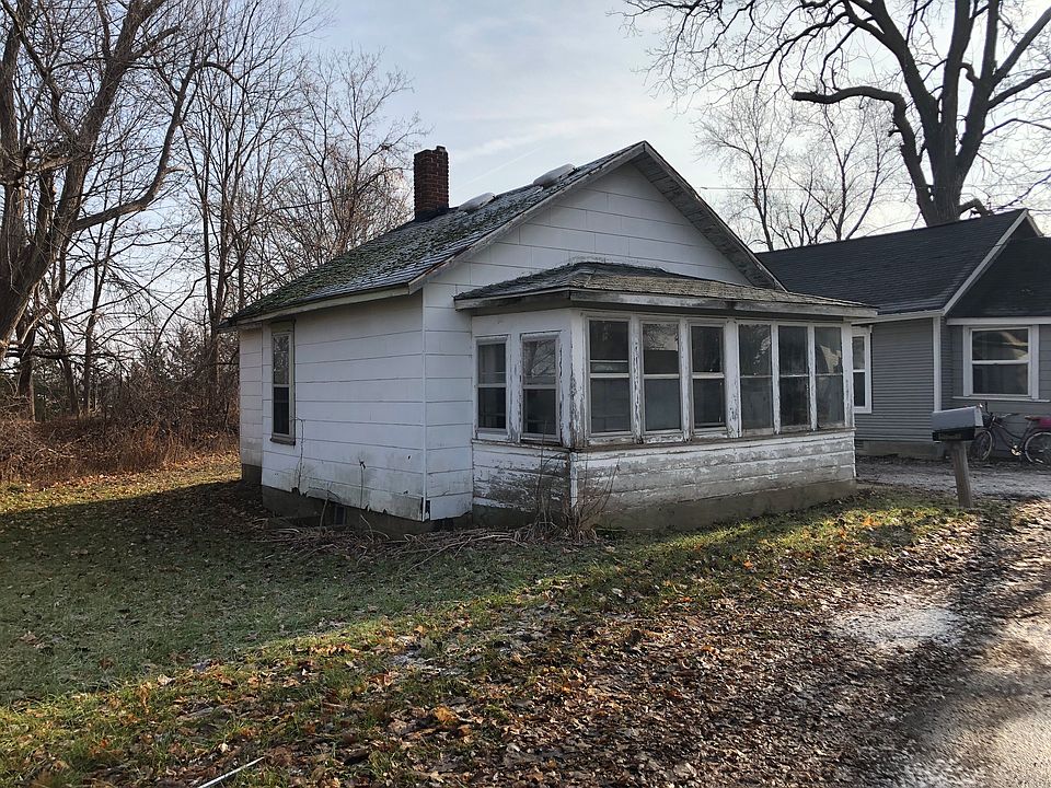 1st image of 220 Carmody St