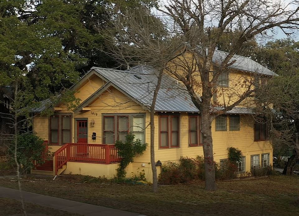 Corner view of 3 levels