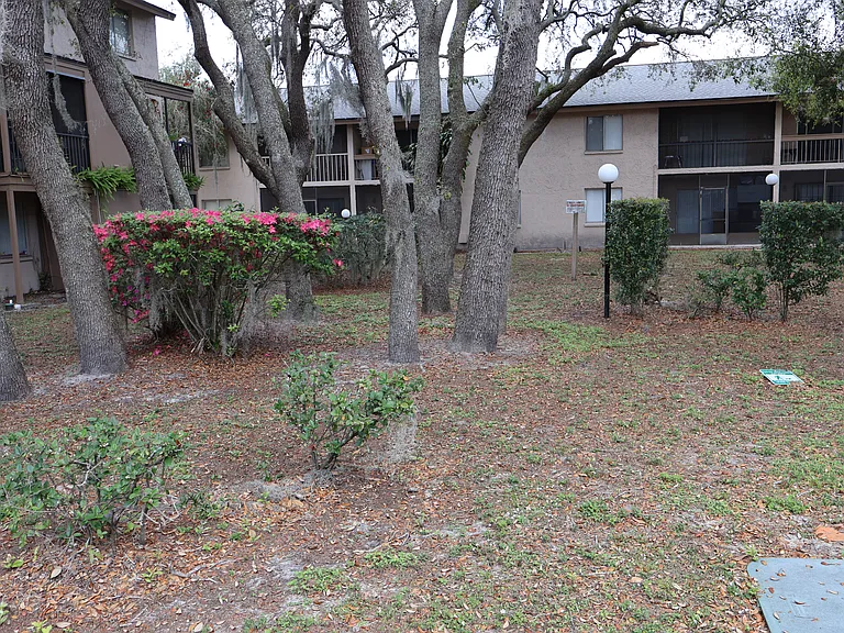 7609 Abbey Ln #B — Photo 32