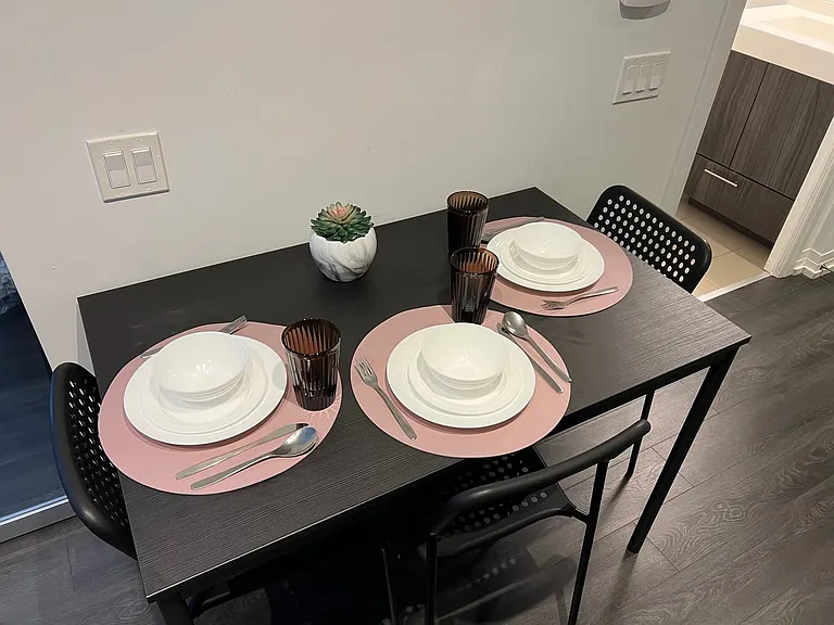 251 Jarvis St #1806B — Photo 6