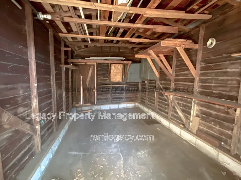 2300 E St — Photo 19