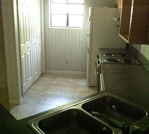 5th image of 1859 Larette Dr