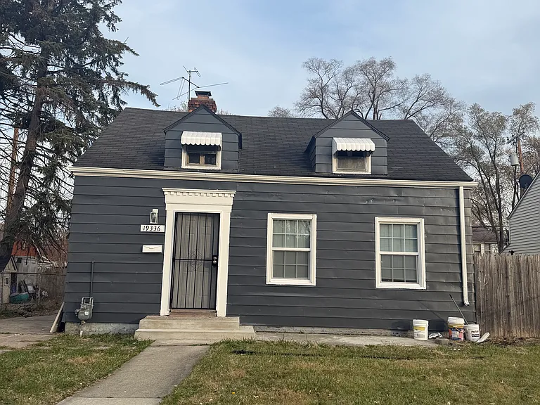 19336 Binder St — Photo 2