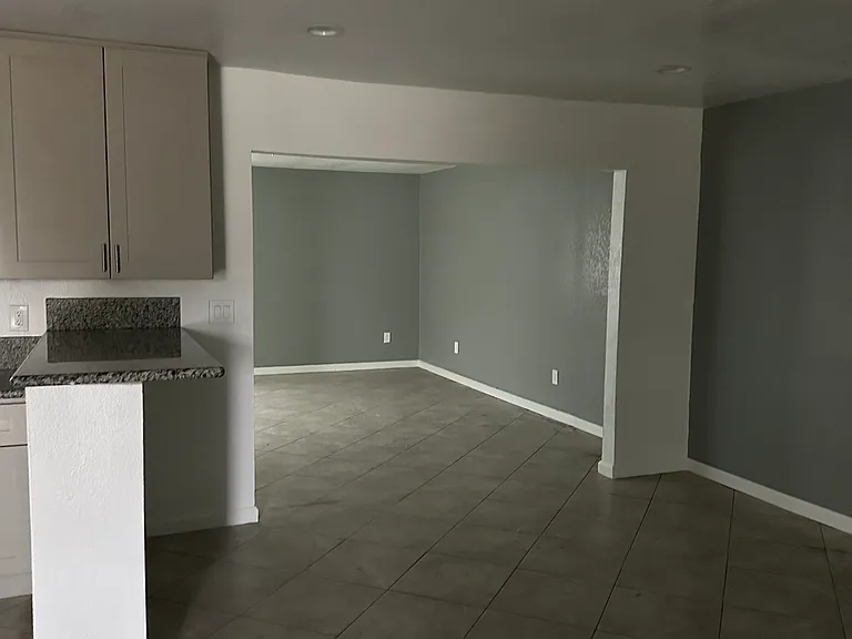 708 N Conlon Ave — Photo 18
