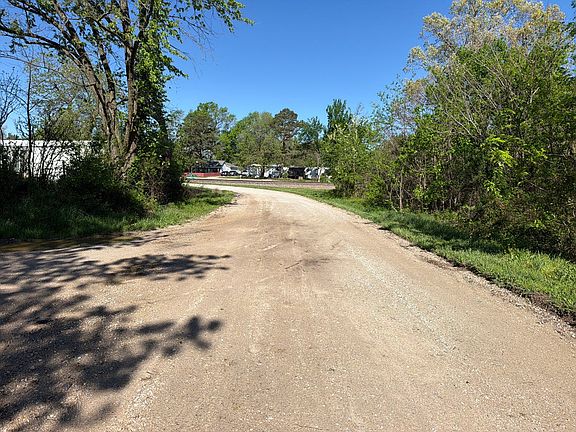4th image of 86 S 4th St
