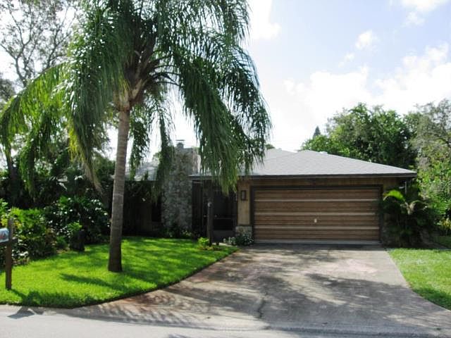 1st image of 1349 Torreya Cir