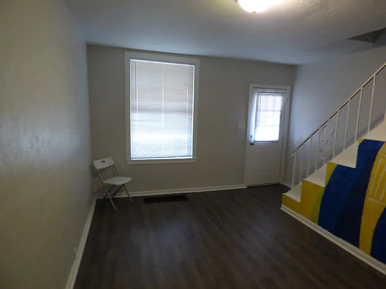1134 Race St — Photo 10