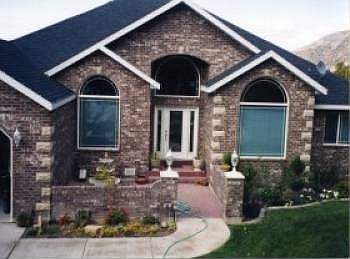 1st image of 580 S Maple Dr