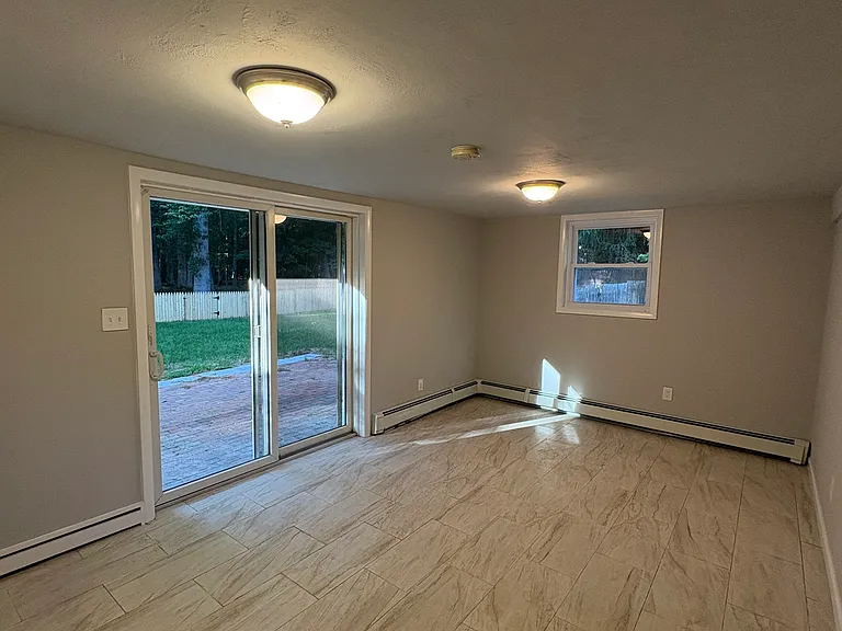 261 Elizabeth Ave — Photo 12