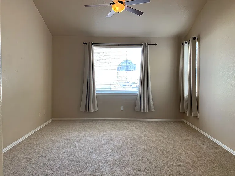 9113 Hope Dr — Photo 33
