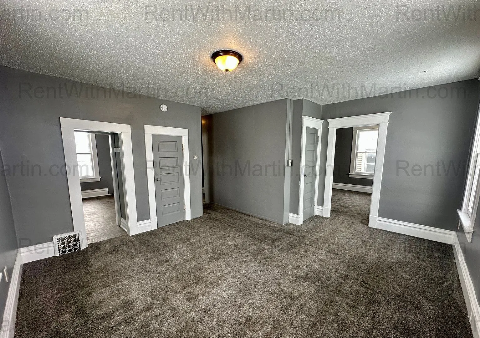 910 Mulberry St — Photo 2