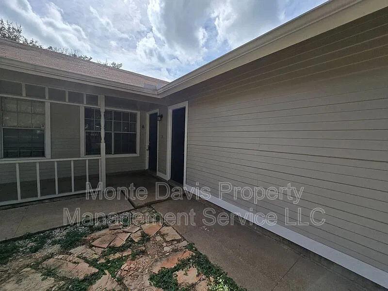 2 bed, 2.0 bath, 888 sqft, $1,495 — Photo 4