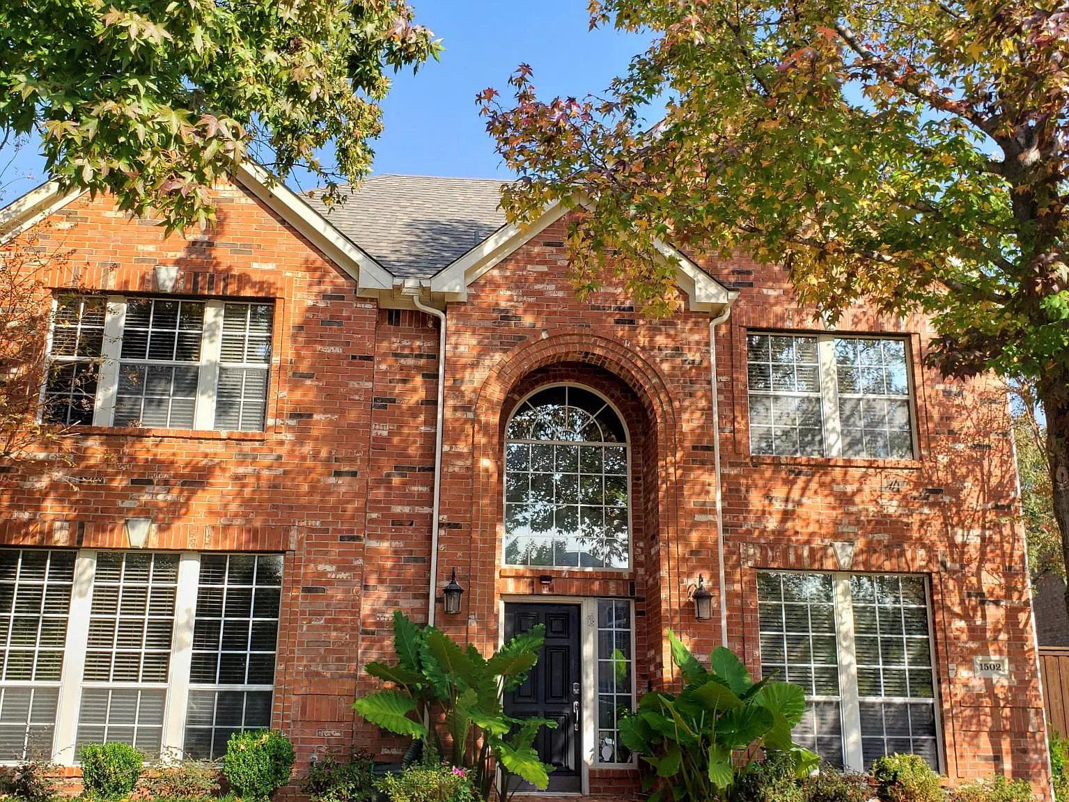 1502 Drexel Ct — Photo 2